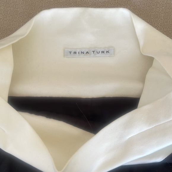 Trina Turk elegant, classic, cropped dress made of dense jersey lined - Picture 3 of 5